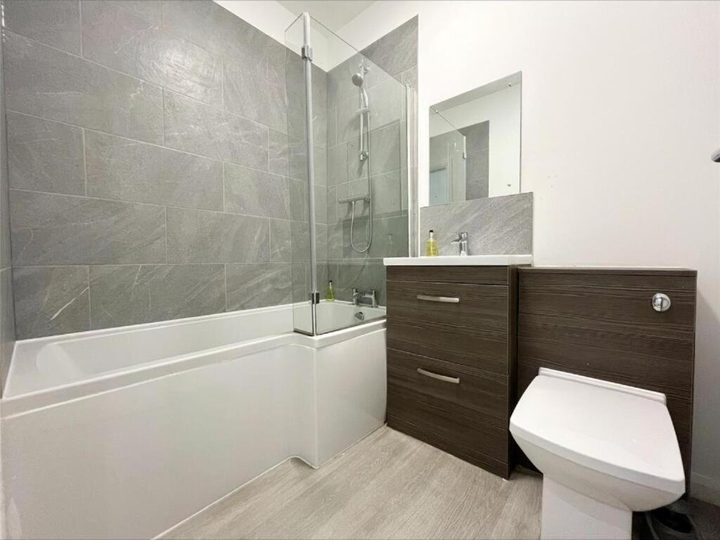 City Point Apartments Манчестер Экстерьер фото